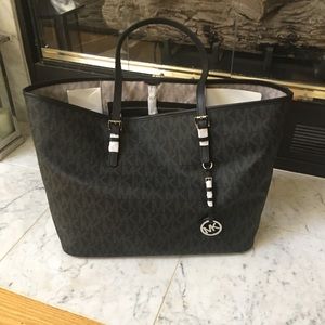 NWT Michael Kors Black Monogram Jet Set Tote